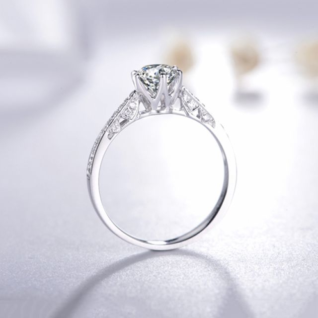 Anello di Fidanzamento Koh-I-Noor - Diamante Solitario su Oro Bianco 18kt | Gemperles