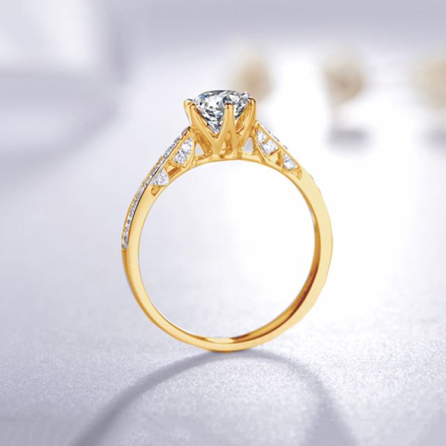 Anello di Fidanzamento Koh-I-Noor - Diamante Solitario su Oro Giallo 18kt | Gemperles