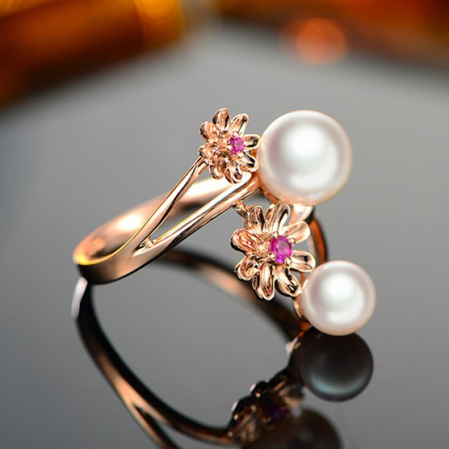 Bague or rose Toi et Moi Perles Akoya. Fleurs, Saphirs roses