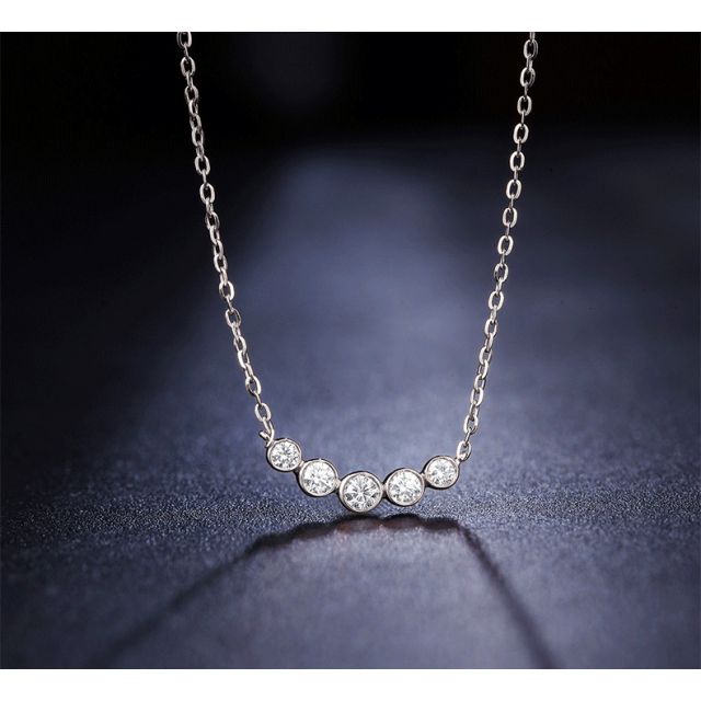 Collana Ciondolo Quintessenza - Oro Bianco & Diamanti 0.26ct | Gemperles