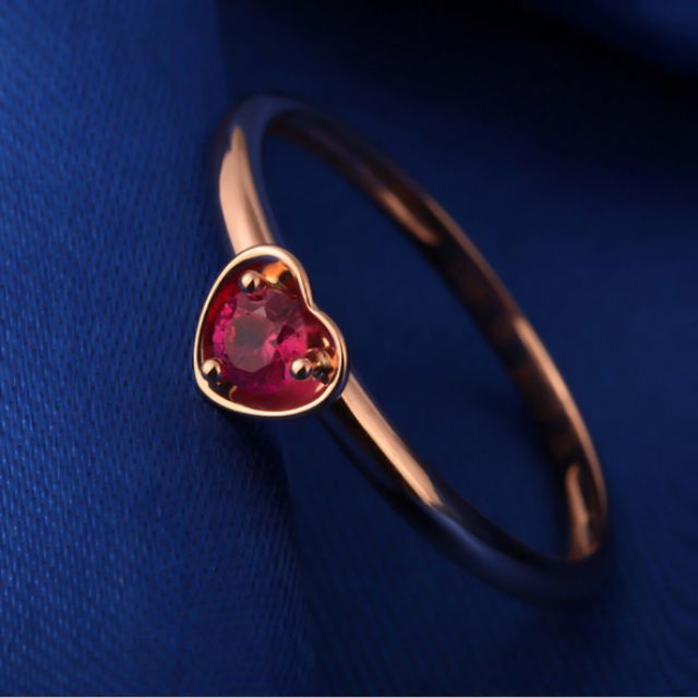 Anello Motivo Cuore Inspira - Oro Rosa & Rubino Solitario