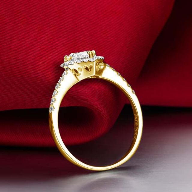 Anello di Fidanzamento Amore di Diamante - Oro Giallo & Diamante Taglio Cuore | Gemperles