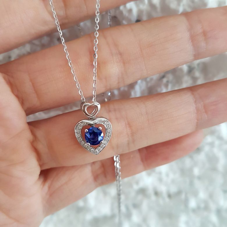 Ciondolo Cuore danzante - Oro bianco, Diamanti e Zaffiro - 2