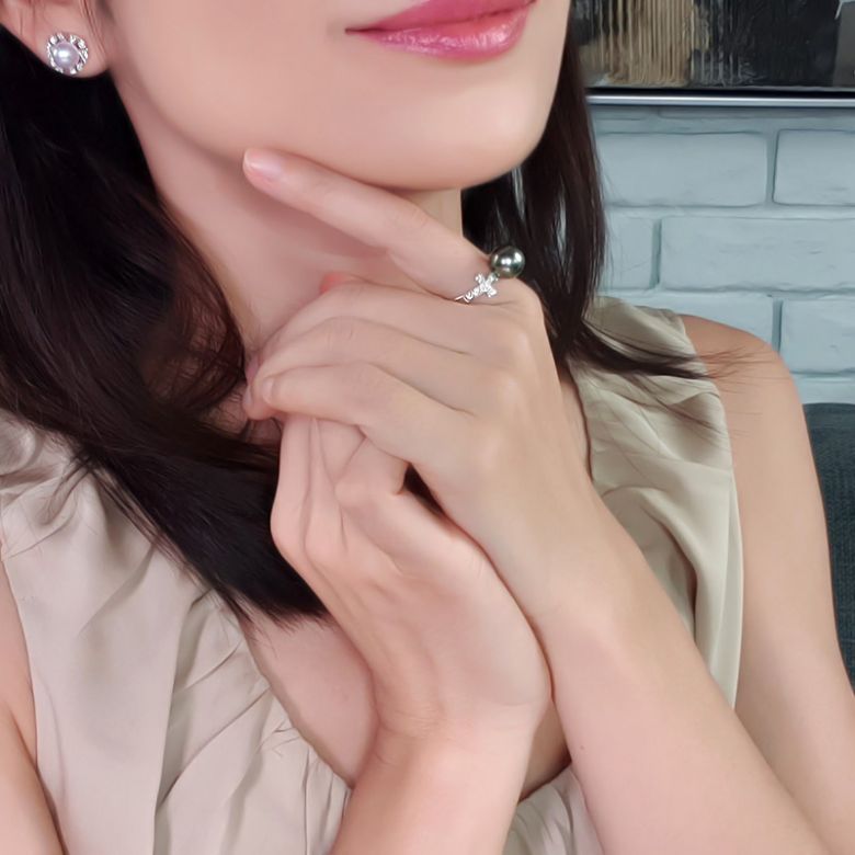 Anello Croce - Oro Bianco, Diamanti e  Perla di Tahiti Nera - 2