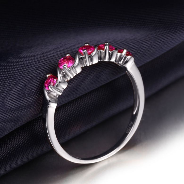 Anello Docile - Oro Bianco e Riviera Mezzo Giro di Rubini - 4